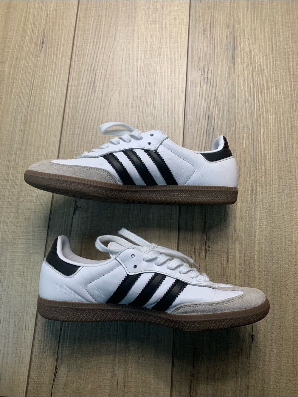 Classic White Sneakers with Black Stripes